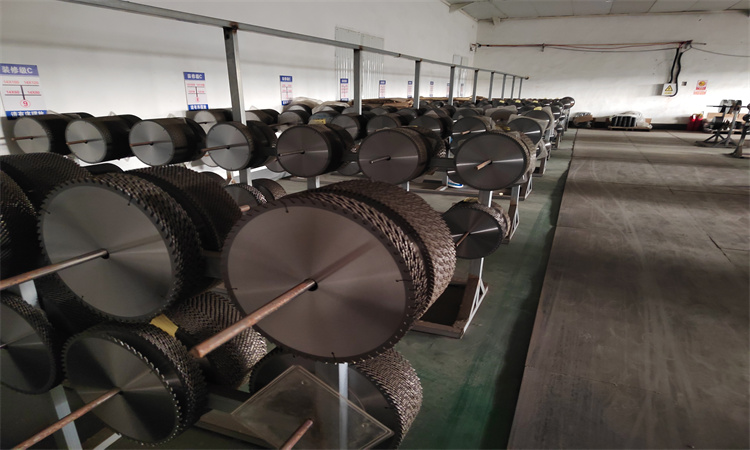 Saw Blade — 3. Tips That Extend Saw Blade — 3. Tips That Extend